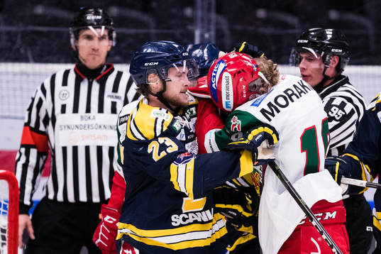 Södertäljes Bobbo Pettersson och Moras Filip Lennström
