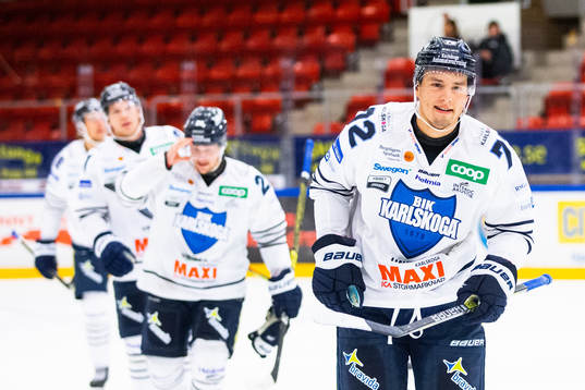 Karlskogas Filip Ahl jublar
