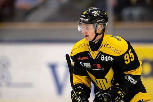 Västerås Gustav Lindberg jublar