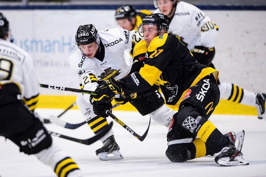 s Isac Heens och Västerås Sebastian Benker