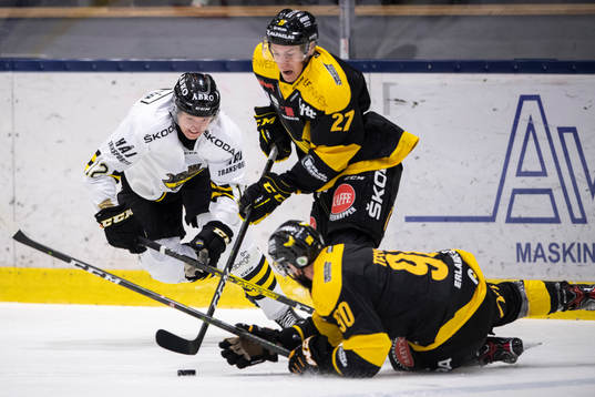 s Carl Wassenius och Västerås Sebastian Benker och Kelsey