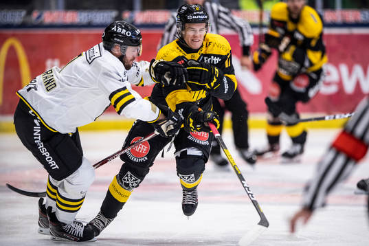 s Ricard Blidstrand och Västerås William Wikman