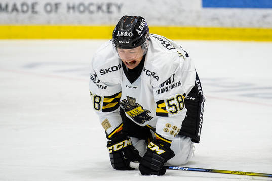 s Robin Jacobsson har ont