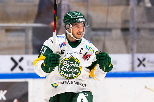 Björklövens Fredric Andersson jublar