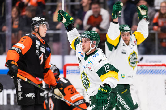 Björklövens Fredric Andersson och Alexander Wiklund jublar