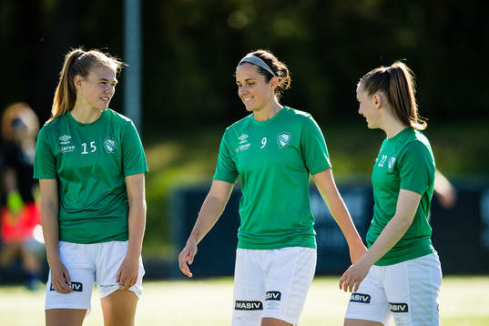 Marthine Østenstad, Amanda Paige Frisbie and Elisabeth