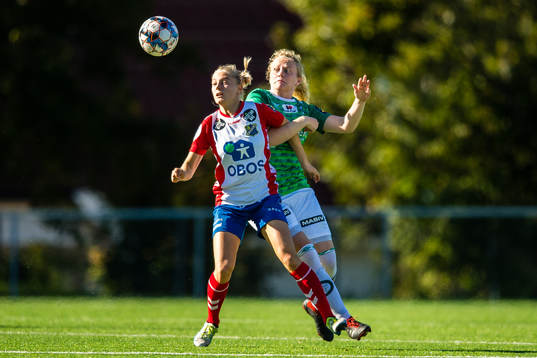 Runa Lillegård of Lyn and Susanne Vistnes of Klepp