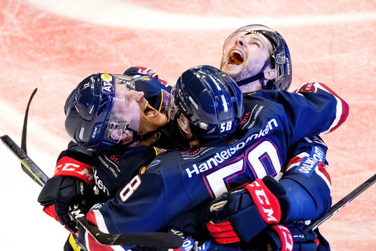 Linköpings Sebastian Karlsson jublar