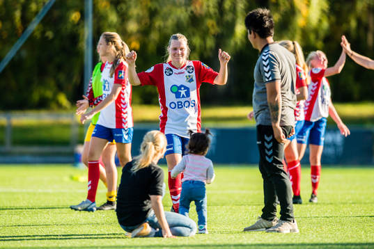 Linn Huseby of Lyn celebrates