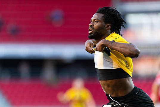 Häckens Kwame Kizito jublar