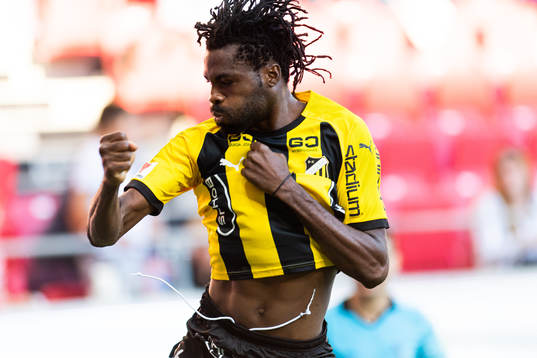 Häckens Kwame Kizito jublar