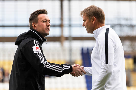 Östersunds tränare Ian Burchnall och Falkenbergs tränare