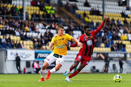 Falkenbergs John Björkengren och Östersunds Blair Turgott