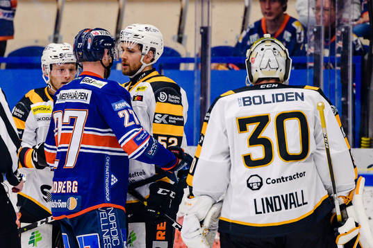 Gruff mellan Växjös Martin Lundberg och Skellefteås