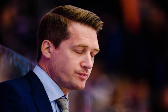 Växjös tränare Sam Hallam deppar