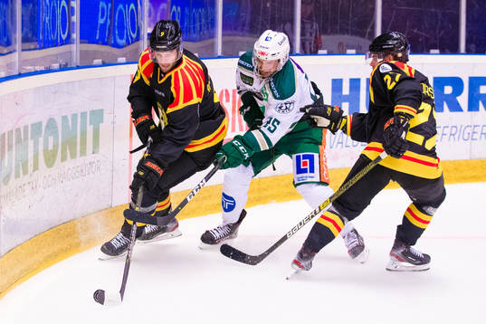 Brynäs Niclas Andersén och Färjestads Martin Johansson