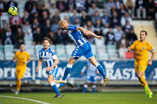 IFK Göteborgs Robin Söder nickar