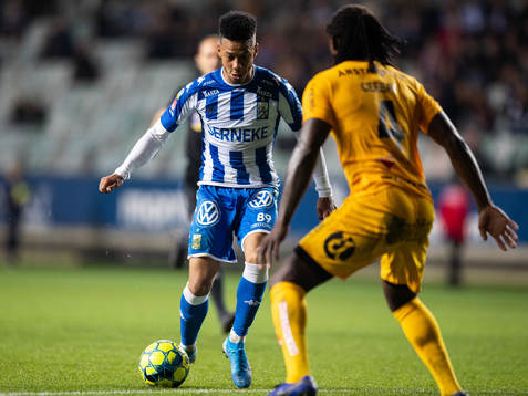 IFK Göteborgs Tobias Sana mot Sirius Kebba Ceesay