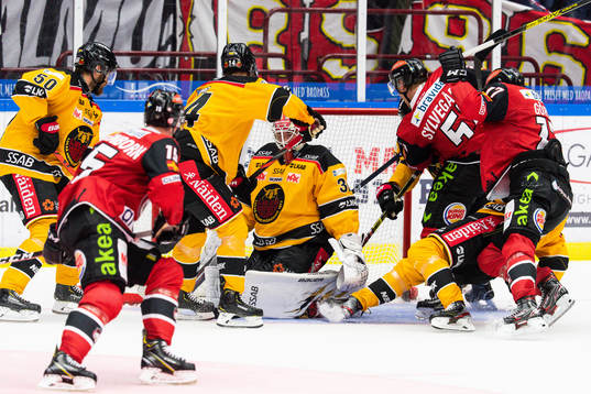 Malmö Redhawks Emil Sylvegård gör 4-0 bakom Luleås