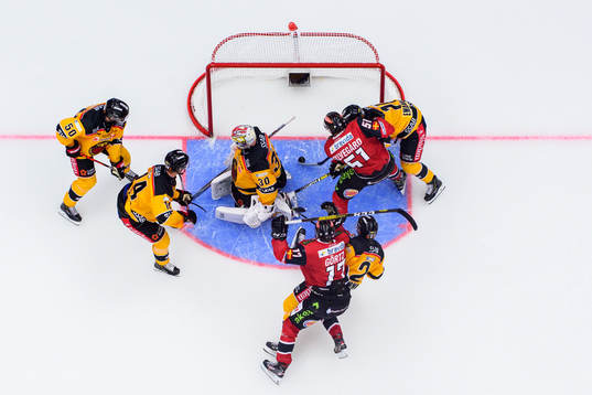 Malmö Redhawks Emil Sylvegård gör 4-0 bakom Luleås