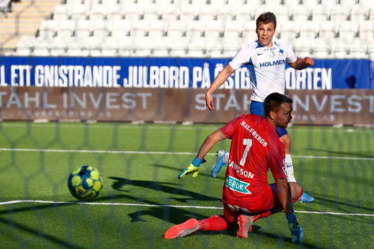 IFK Norrköpings Simon Skrabb  gör mål 1-0 förbi