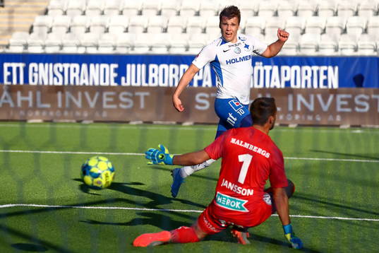 IFK Norrköpings Simon Skrabb  gör mål 1-0 förbi