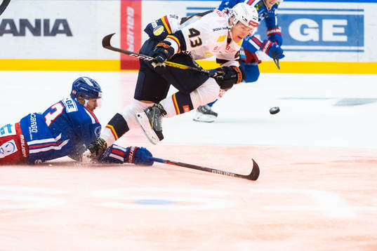  Oskarshamns Nichlas Hardt och Djurgårdens Tom Nilsson
