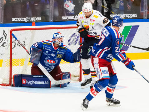 Djurgårdens Jacob Josefson oroar framför Oskarshamns