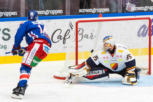 Oskarshamns Pontus Netterberg gör 2-0 bakom Djurgårdens