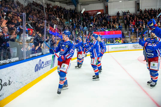 Oskarshamns spelare jublar