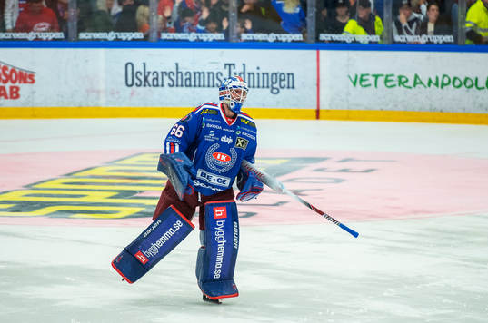 Oskarshamns målvakt Tex Williamsson jublar