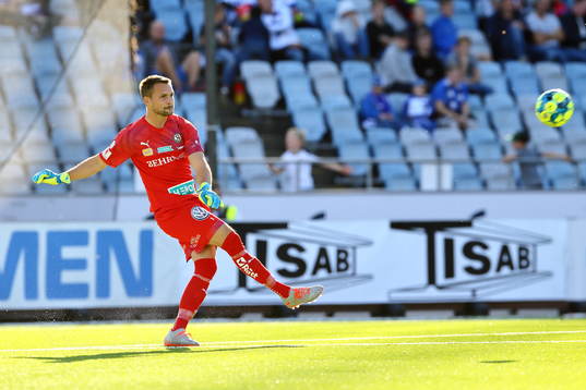 Örebros målvakt Oscar Jansson