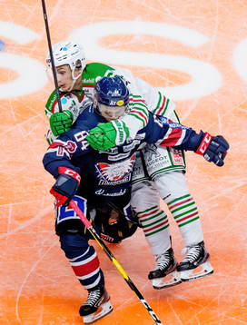 Rögles Lean Bristedt och Linköpings Jimmy Andersson