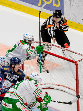 Rögles Taylor Matson gör 1-2