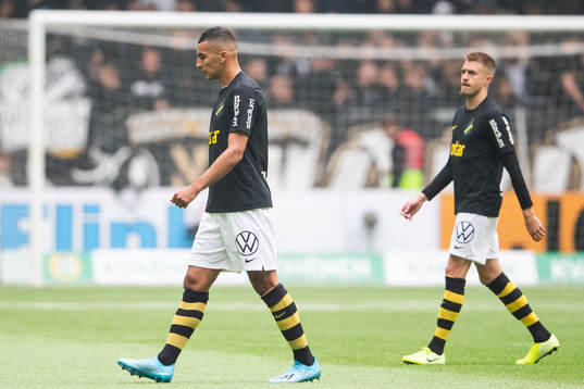 s Nabil Bahoui och Rasmus Lindkvist deppar
