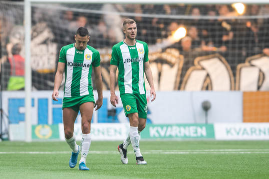 Hammarbys Nikola Djurdjic och Richard Magyar deppar
