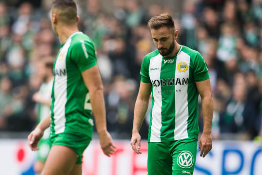 Hammarbys Muamer Tankovic deppar när han ska bytas ut