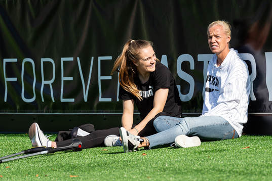 Rosengårds Fiona Brown och Caroline Seger