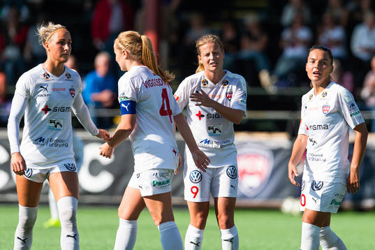 Rosengårds Sanne Troelsgaard, Glodis Perla Viggosdottir,