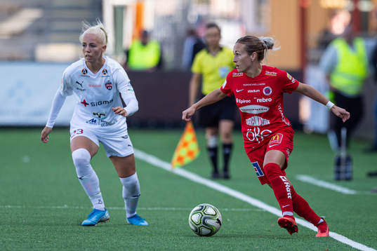 Rosengårds Sofie Svava och Örebros Heather Williams