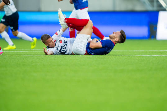 Samuel Kari Fridjonsson of Viking and Matthias Vilhjalmsson