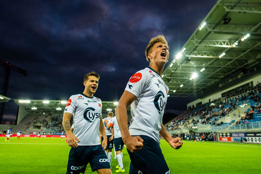 Adrian Nilsen Pereira of Viking celebrates