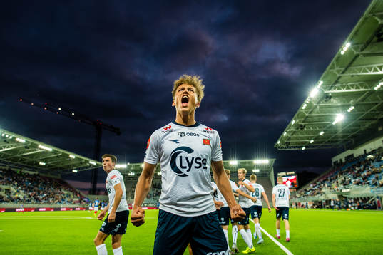 Bläddra bland fler bilder av Football, Eliteserien, Vålerenga - Viking