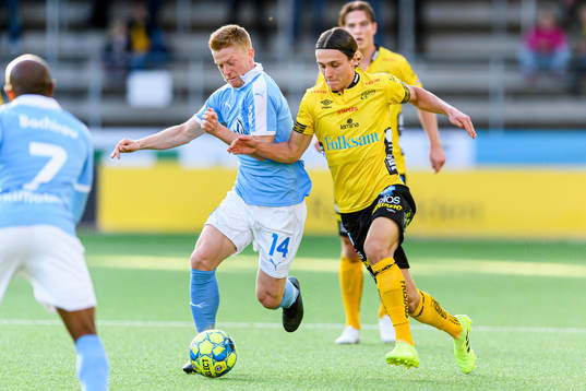 Malmö FFs Anders Christiansen och Elfsborgs Jonathan Levi