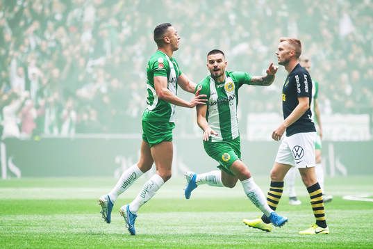 Hammarbys Nikola Djurdjic och Vladimir Rodic jublar