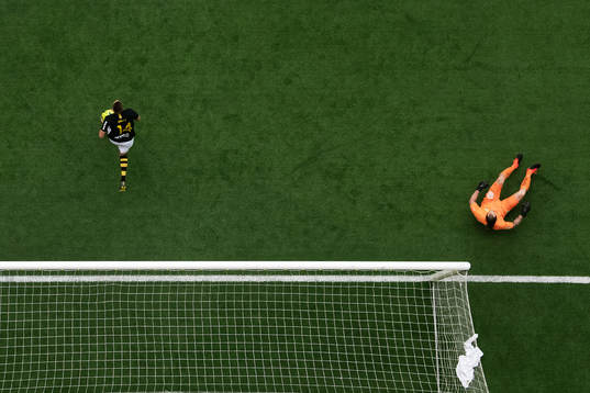 s Karol Mets gjort 2-1