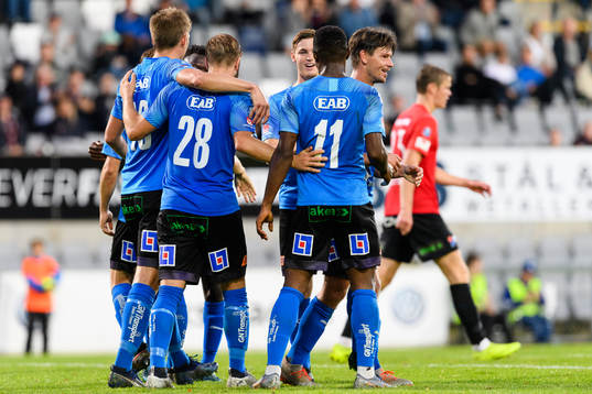 Halmstads spelare jublar