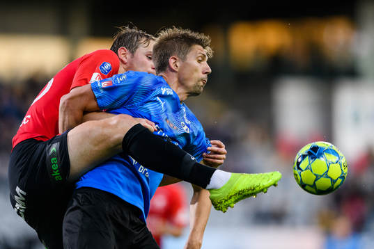 Trelleborgs Hugo Andersson och Halmstads Mikael Boman
