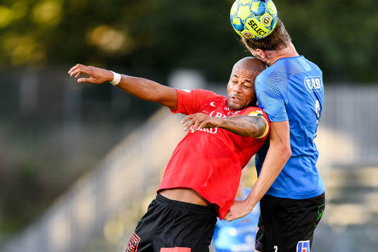 Trelleborgs Salif Camara Jönsson och Halmstads Alexander