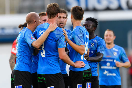 Halmstads spelare jublar